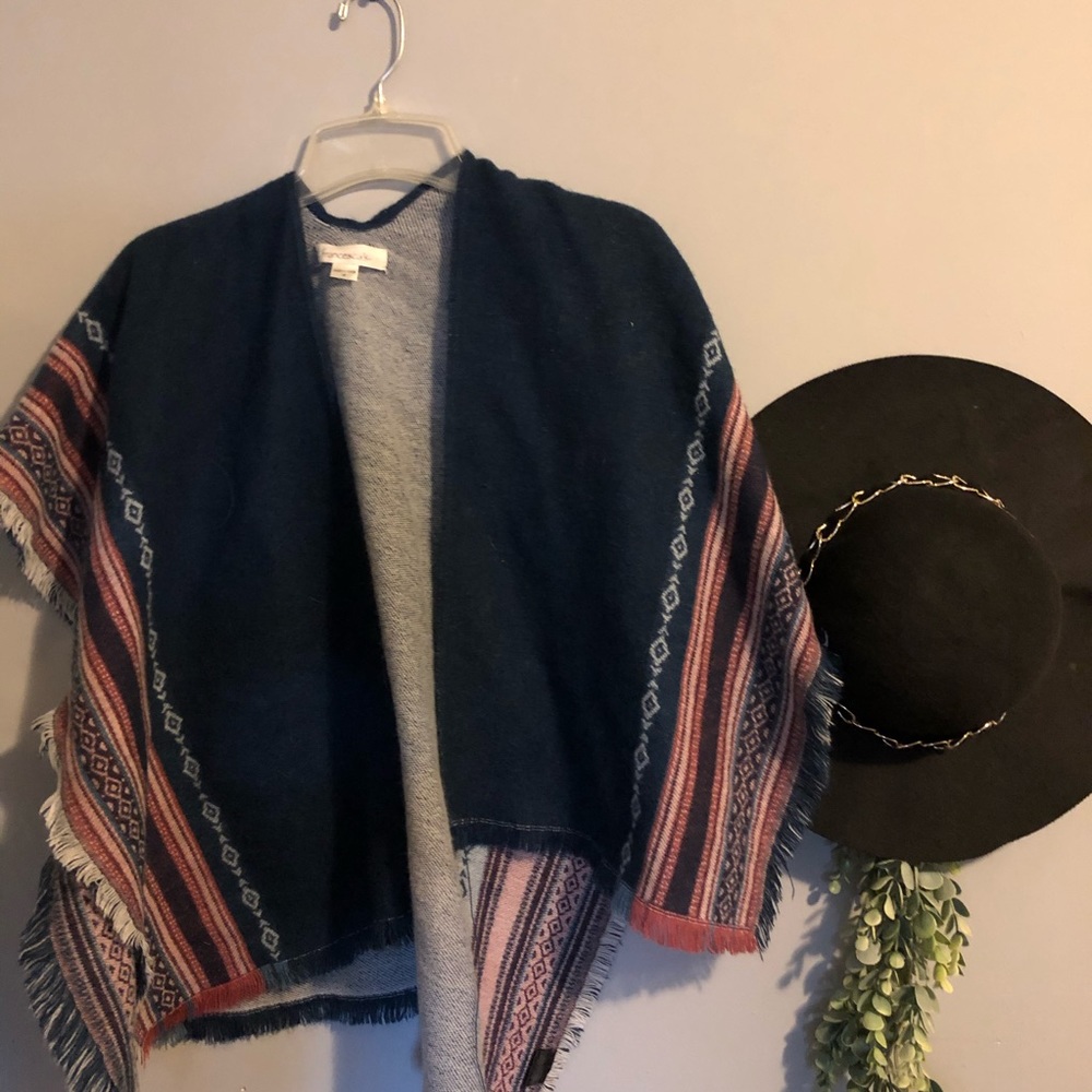 SUPER CUTE PONCHO